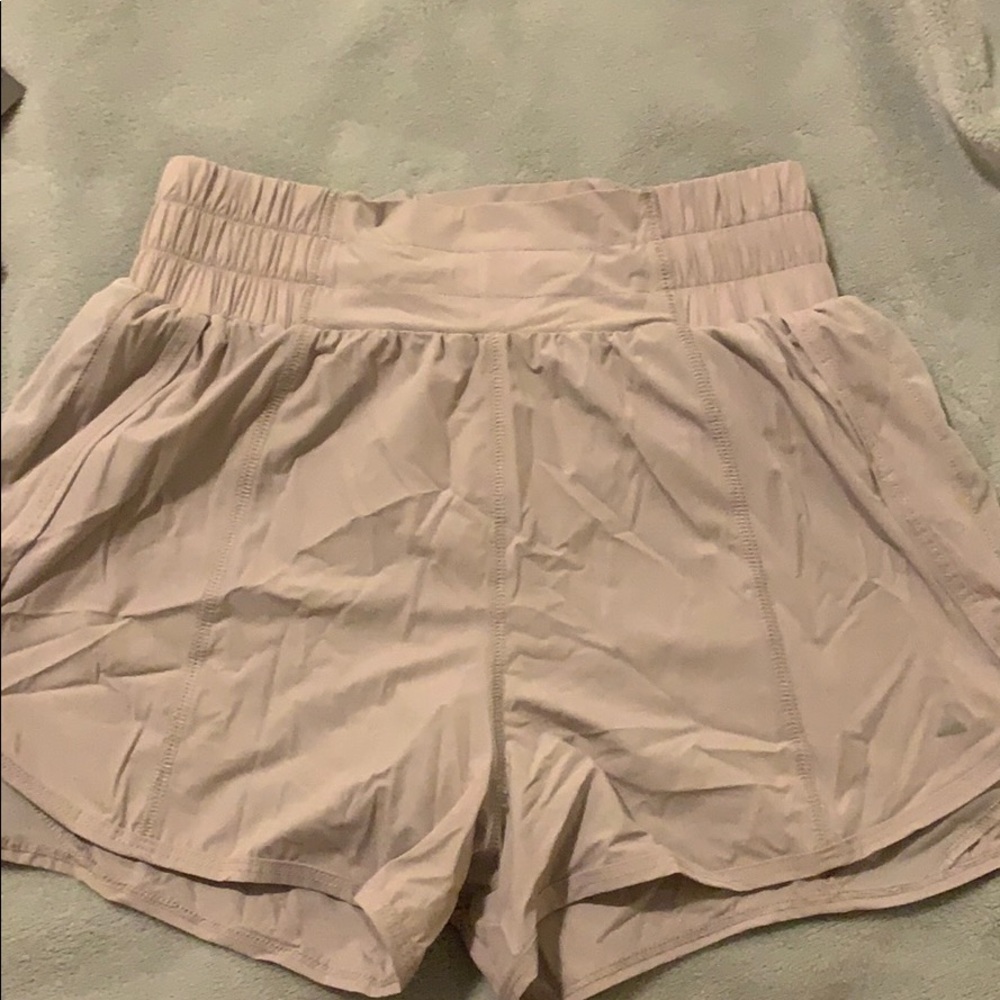 Balance Athletica Breeze short Oasis collection